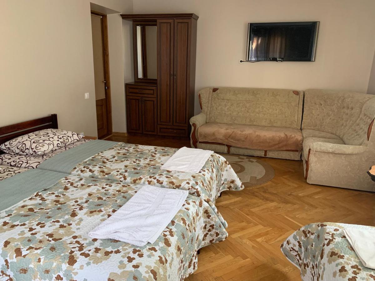 Celebrity Villa Kamianets-Podilskyi Luaran gambar