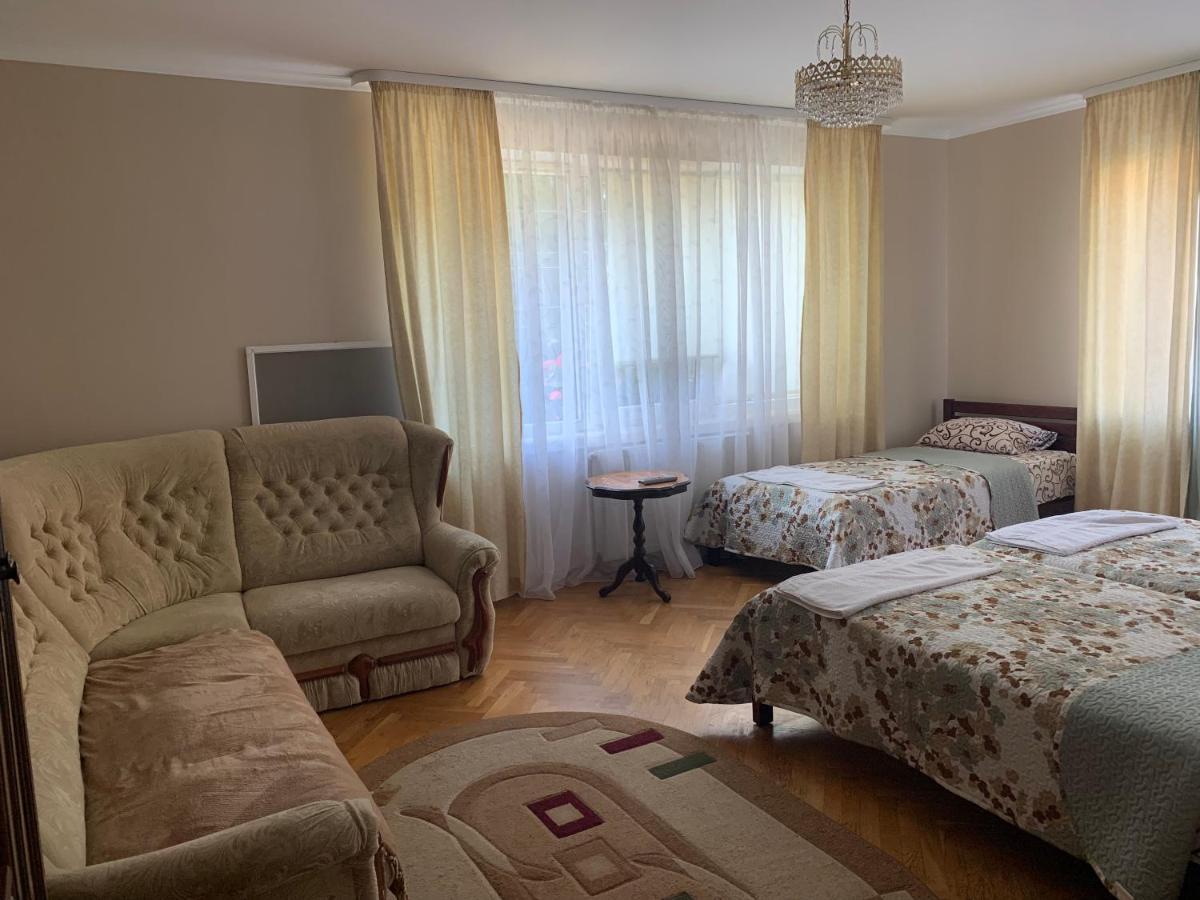 Celebrity Villa Kamianets-Podilskyi Luaran gambar