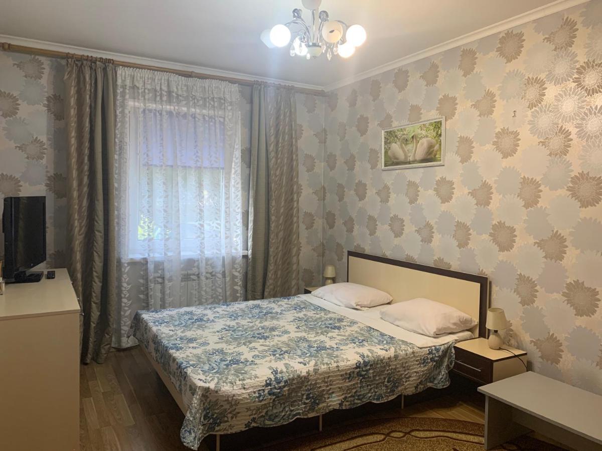 Celebrity Villa Kamianets-Podilskyi Luaran gambar