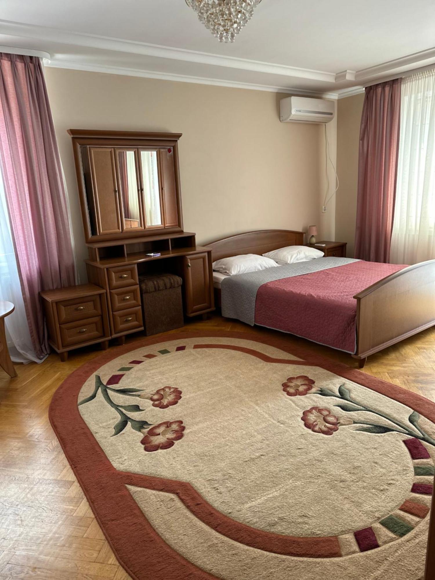 Celebrity Villa Kamianets-Podilskyi Luaran gambar