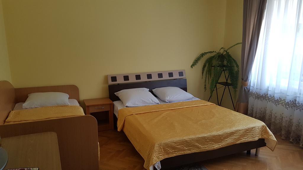 Celebrity Villa Kamianets-Podilskyi Luaran gambar