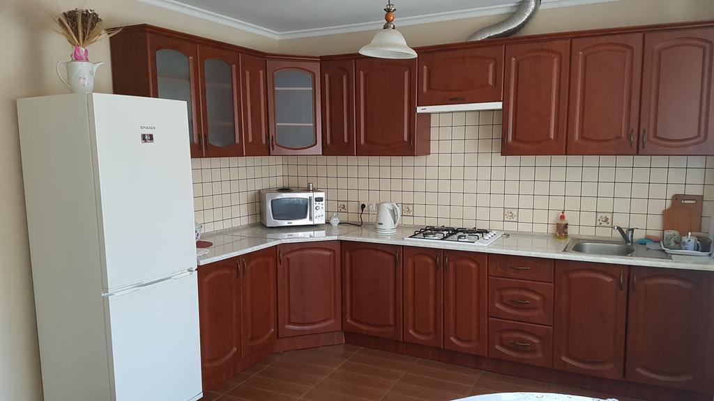 Celebrity Villa Kamianets-Podilskyi Luaran gambar
