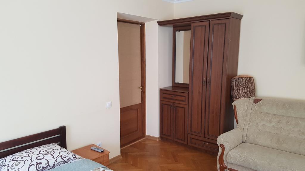 Celebrity Villa Kamianets-Podilskyi Luaran gambar